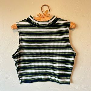 Y2K striped turtleneck sleeveless crop top from Next Generation🐸
